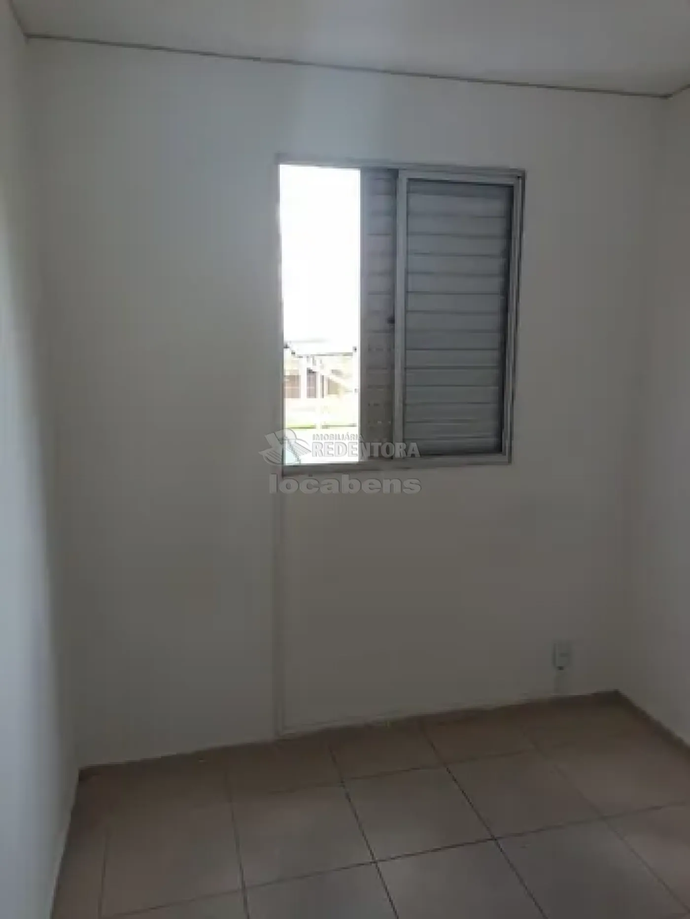 Alugar Apartamento / Padrão em São José do Rio Preto R$ 900,00 - Foto 2