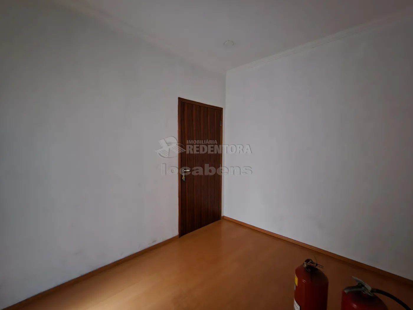 Alugar Comercial / Sala em São José do Rio Preto R$ 1.300,00 - Foto 5