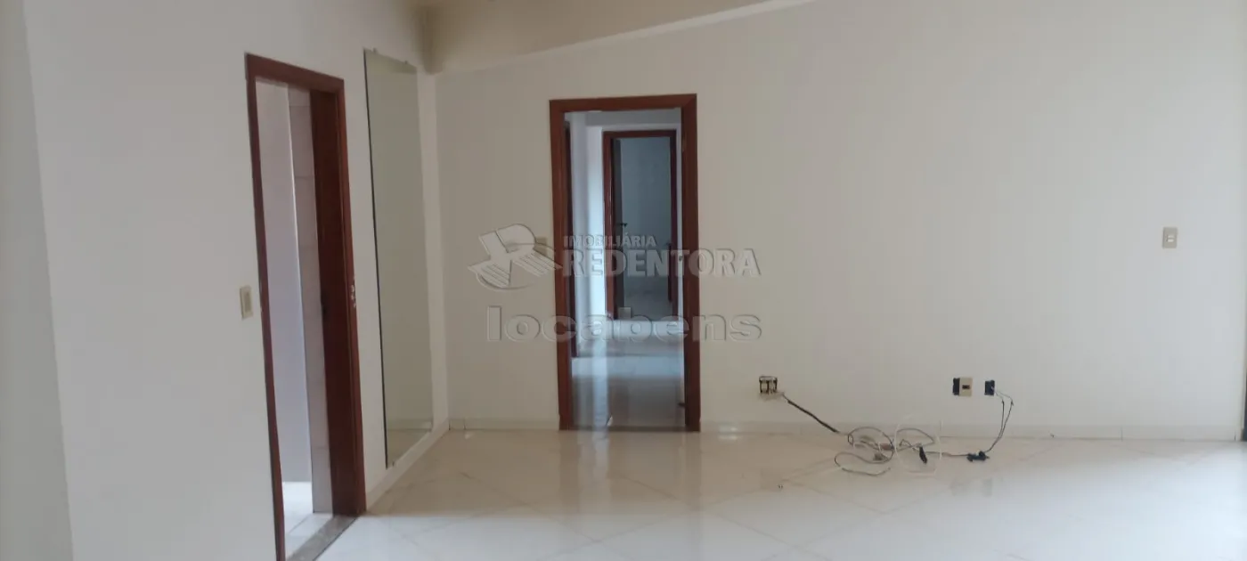Alugar Apartamento / Padrão em São José do Rio Preto R$ 1.800,00 - Foto 2
