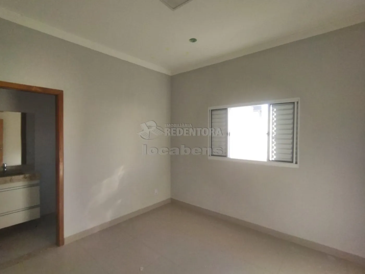 Alugar Casa / Padrão em São José do Rio Preto R$ 1.750,00 - Foto 8