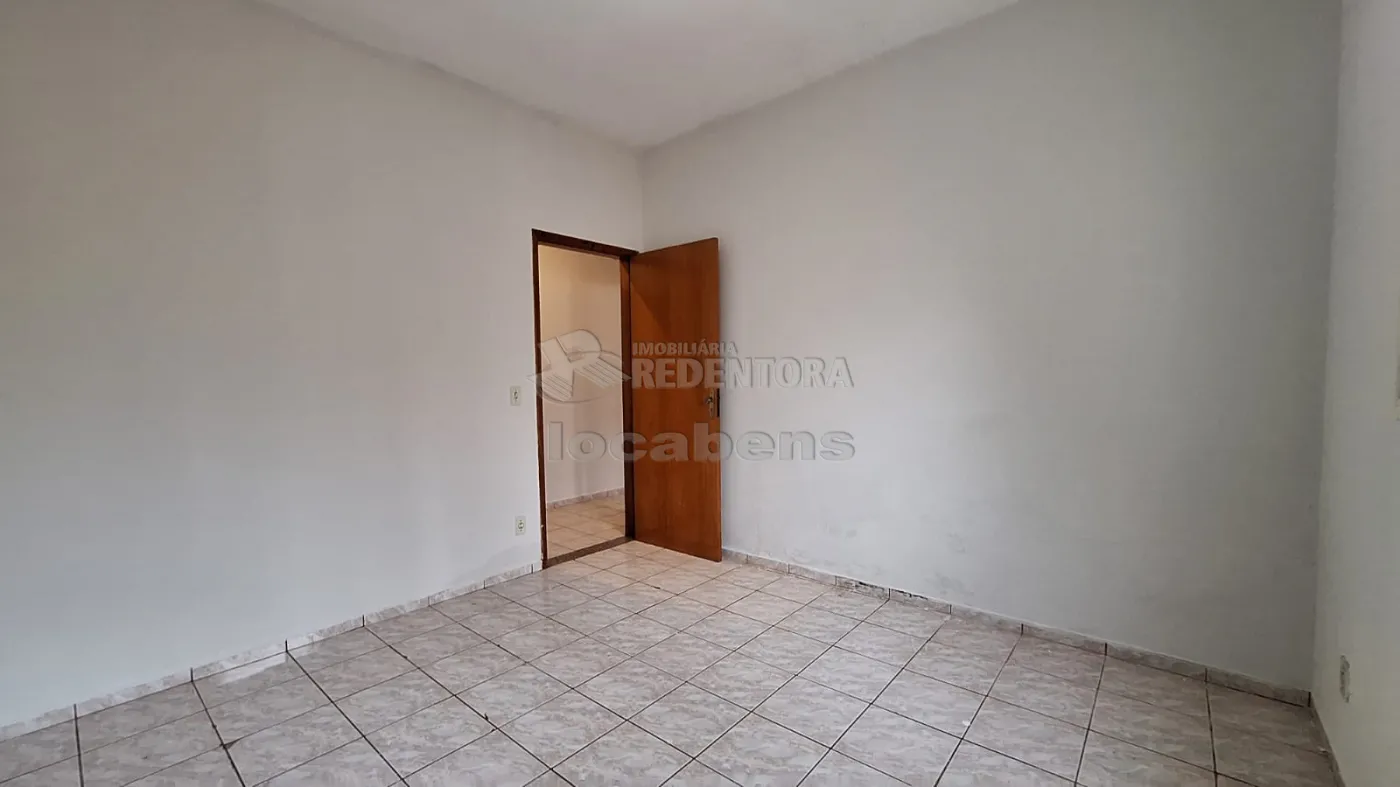 Alugar Casa / Padrão em São José do Rio Preto R$ 1.800,00 - Foto 7