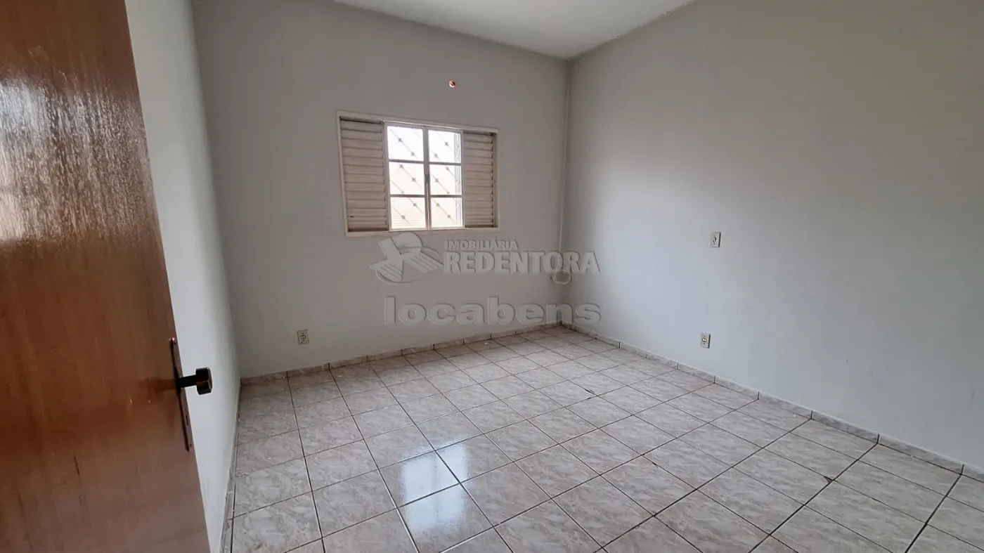 Alugar Casa / Padrão em São José do Rio Preto R$ 1.800,00 - Foto 6