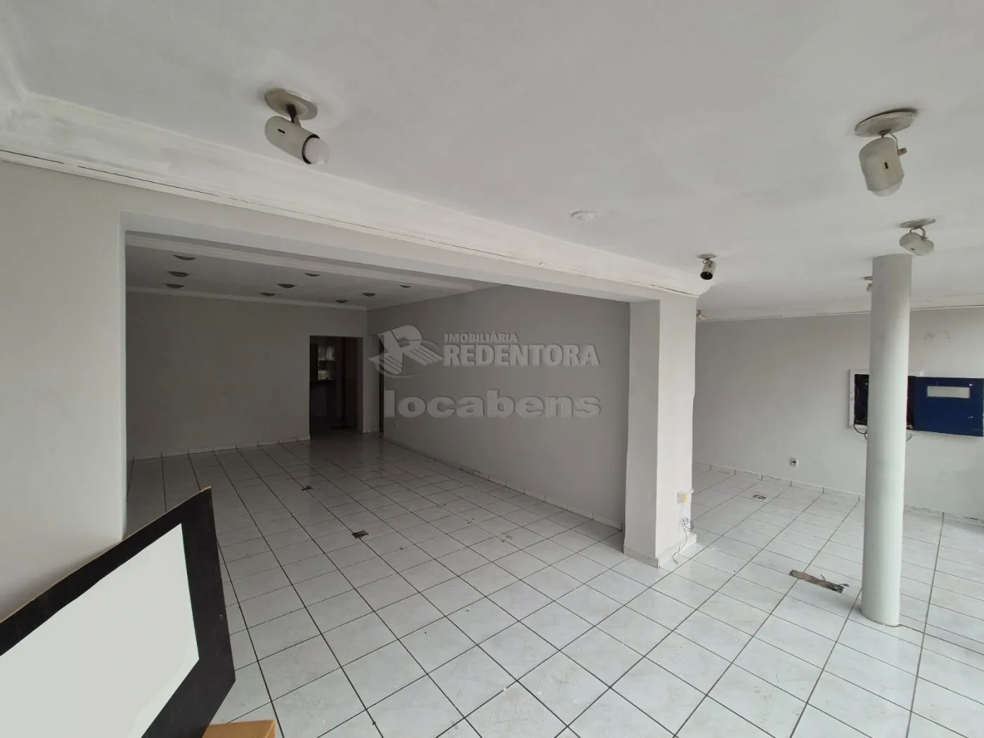 Alugar Comercial / Salão em São José do Rio Preto R$ 3.000,00 - Foto 2