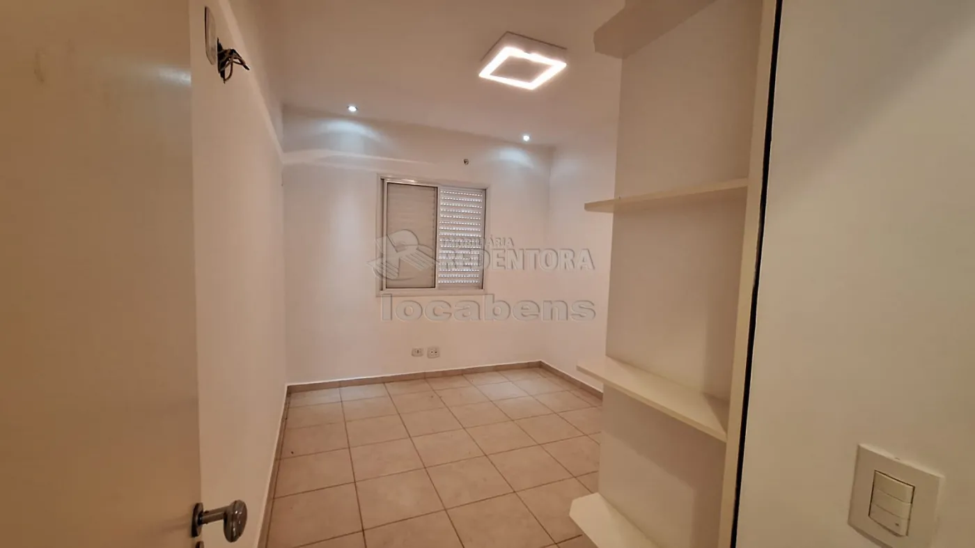 Alugar Casa / Condomínio em São José do Rio Preto R$ 2.400,00 - Foto 2