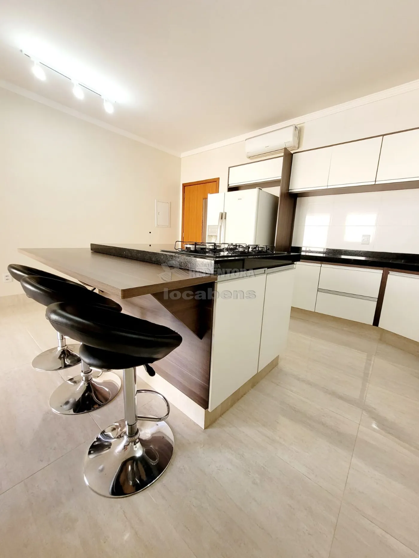 Comprar Casa / Padrão em São José do Rio Preto R$ 780.000,00 - Foto 4