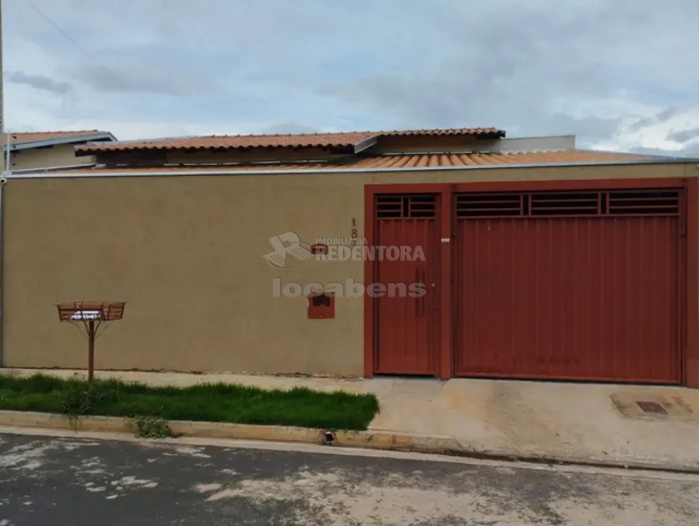 Comprar Casa / Padrão em São José do Rio Preto R$ 320.000,00 - Foto 1