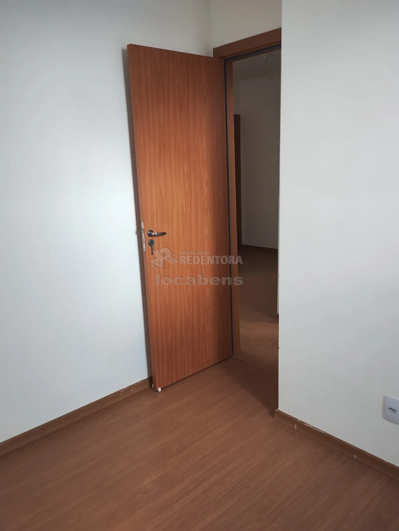 Alugar Apartamento / Padrão em São José do Rio Preto R$ 950,00 - Foto 6