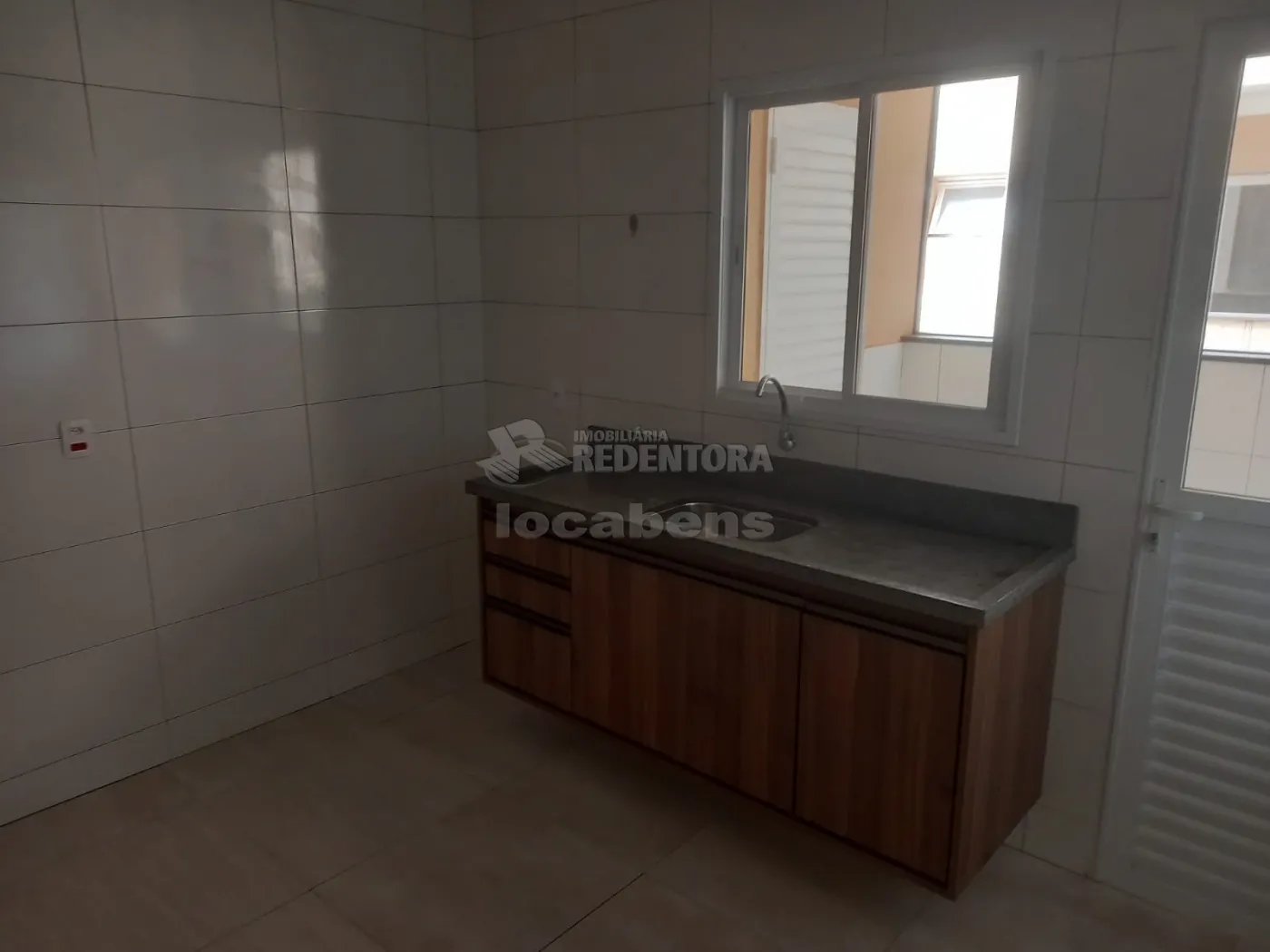 Alugar Apartamento / Padrão em São José do Rio Preto R$ 2.200,00 - Foto 2