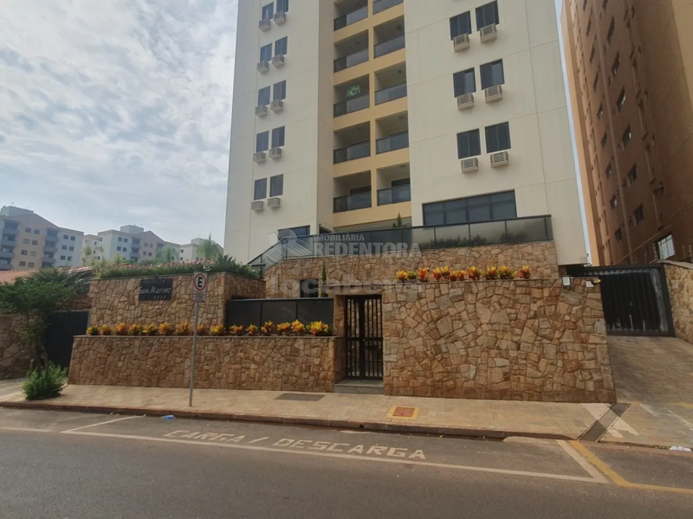 Comprar Apartamento / Padrão em São José do Rio Preto R$ 350.000,00 - Foto 3