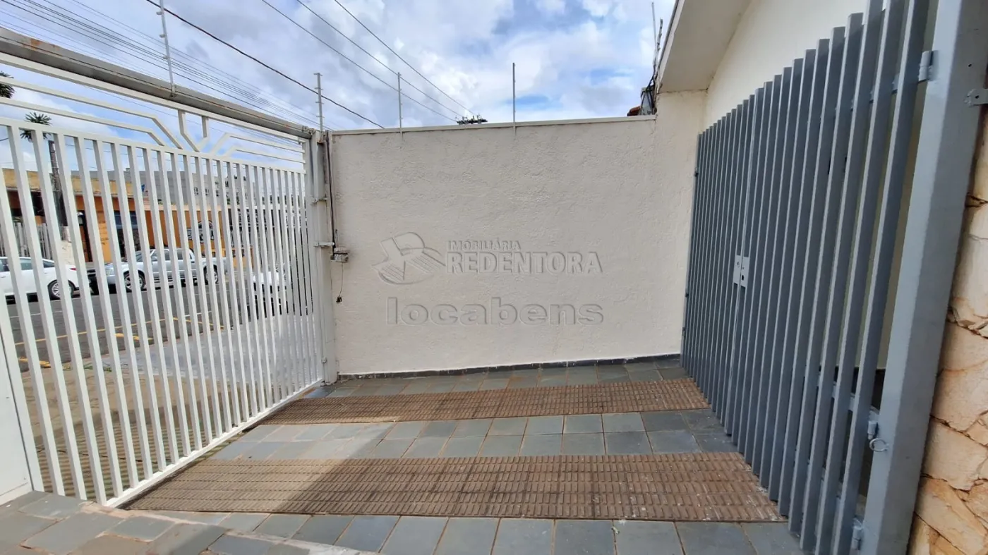 Alugar Casa / Padrão em São José do Rio Preto R$ 2.500,00 - Foto 37