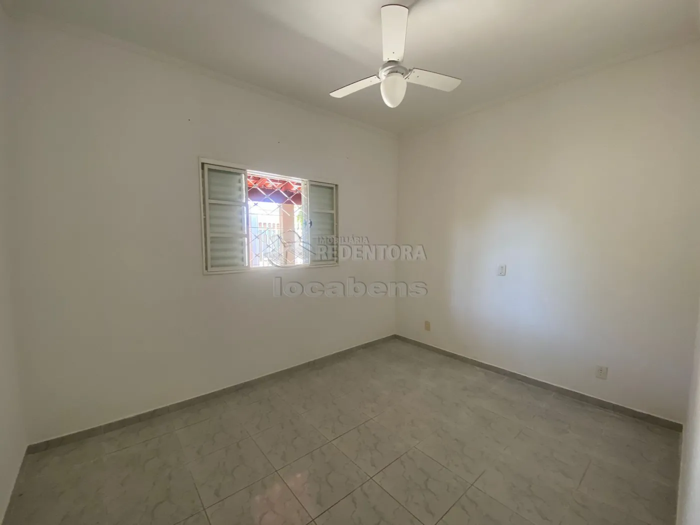 Alugar Casa / Padrão em São José do Rio Preto R$ 2.200,00 - Foto 9