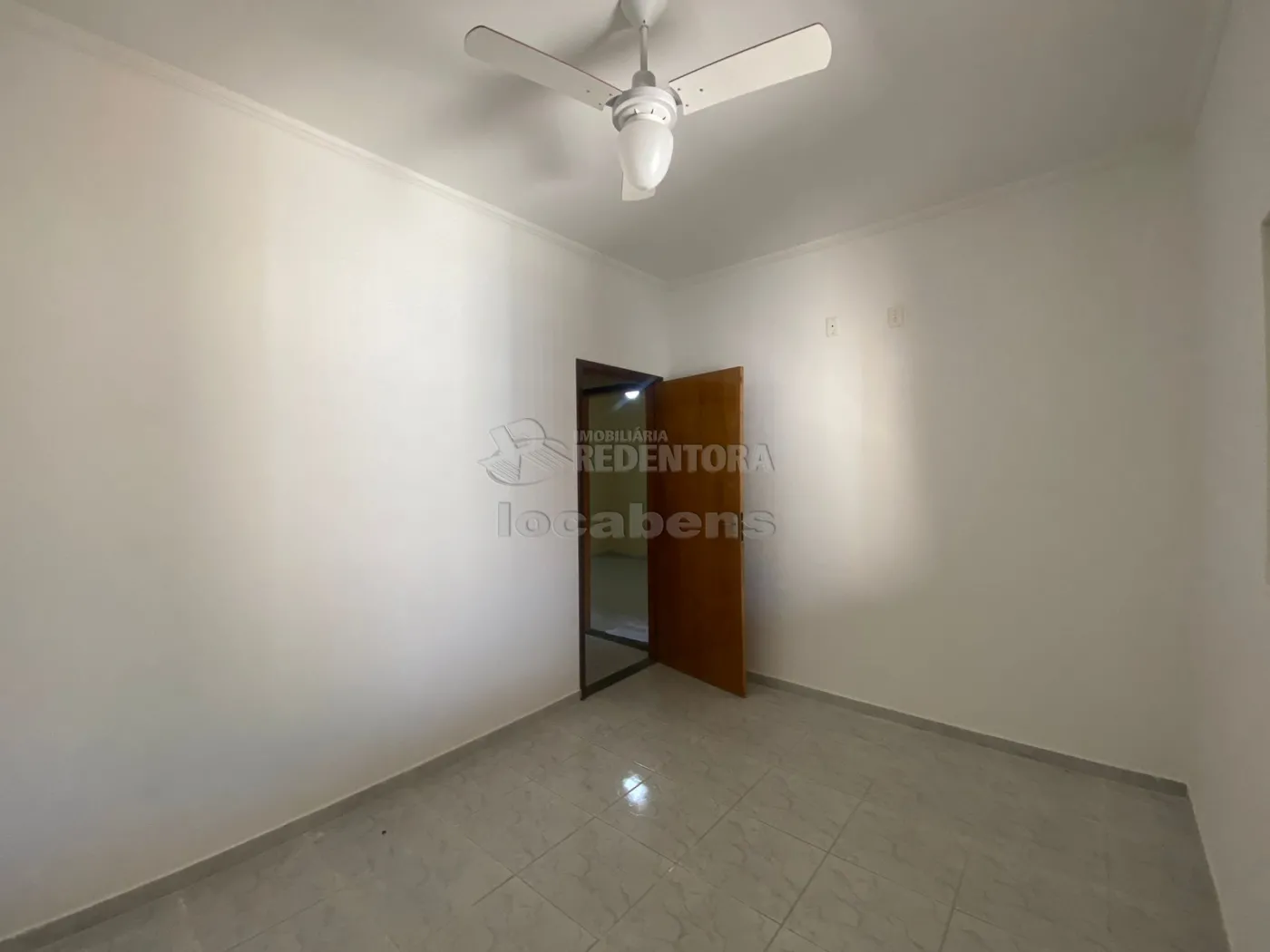 Alugar Casa / Padrão em São José do Rio Preto R$ 2.200,00 - Foto 10