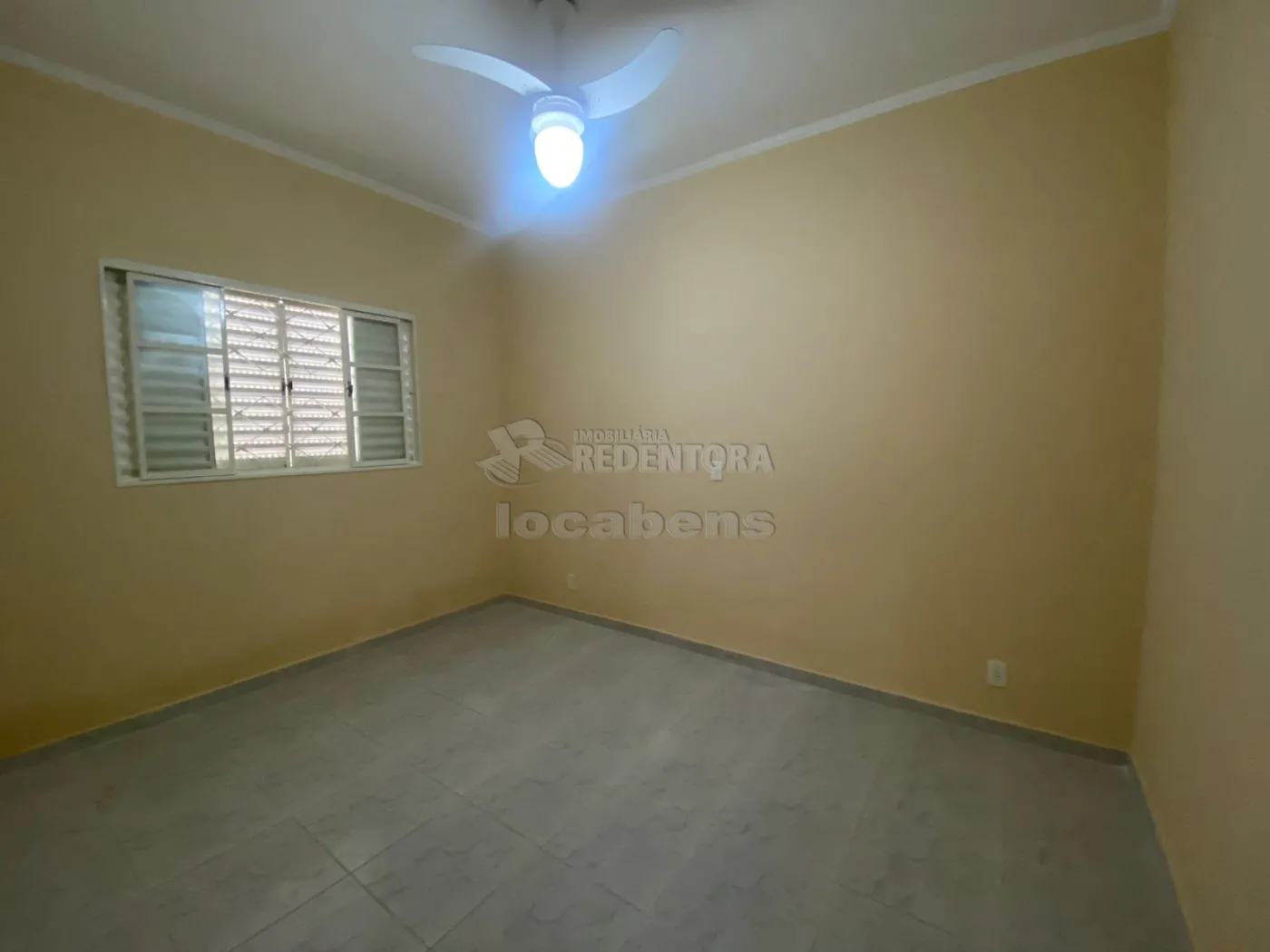 Alugar Casa / Padrão em São José do Rio Preto R$ 2.200,00 - Foto 12