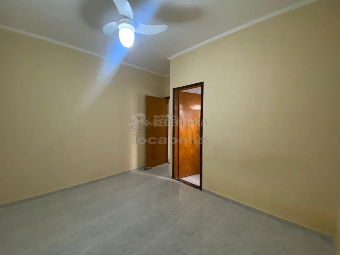 Alugar Casa / Padrão em São José do Rio Preto R$ 2.200,00 - Foto 13