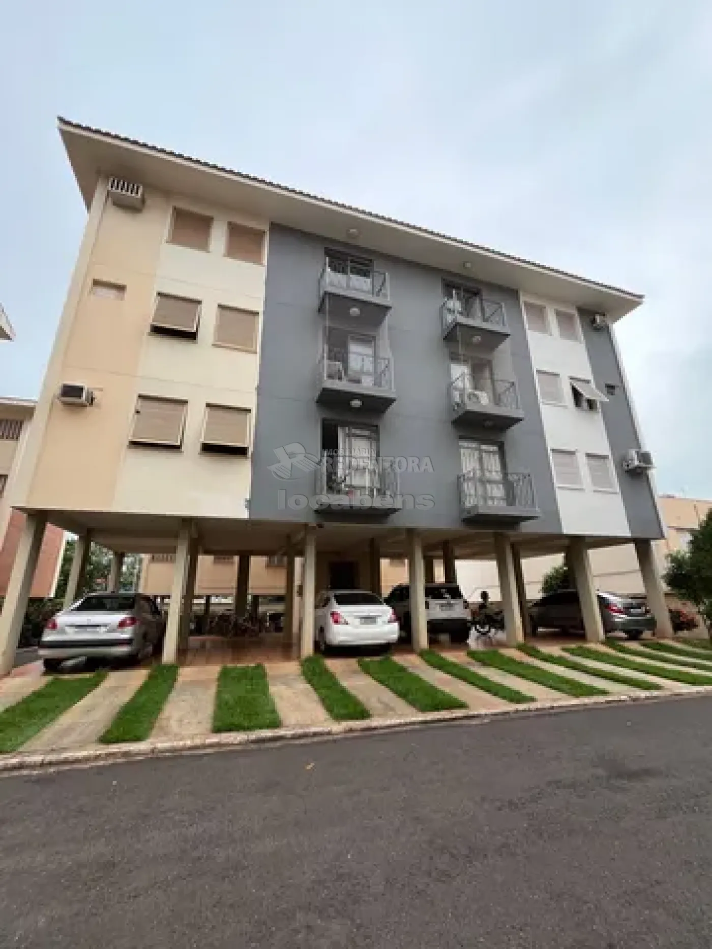 Comprar Apartamento / Padrão em São José do Rio Preto R$ 245.000,00 - Foto 1