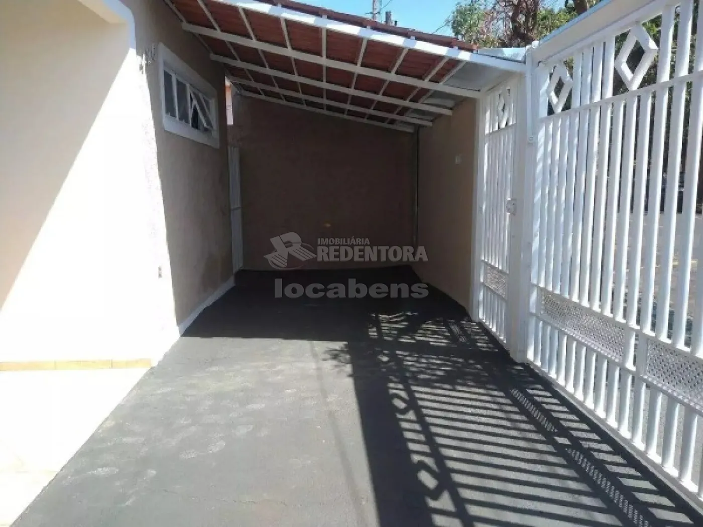 Alugar Casa / Padrão em São José do Rio Preto R$ 2.300,00 - Foto 2