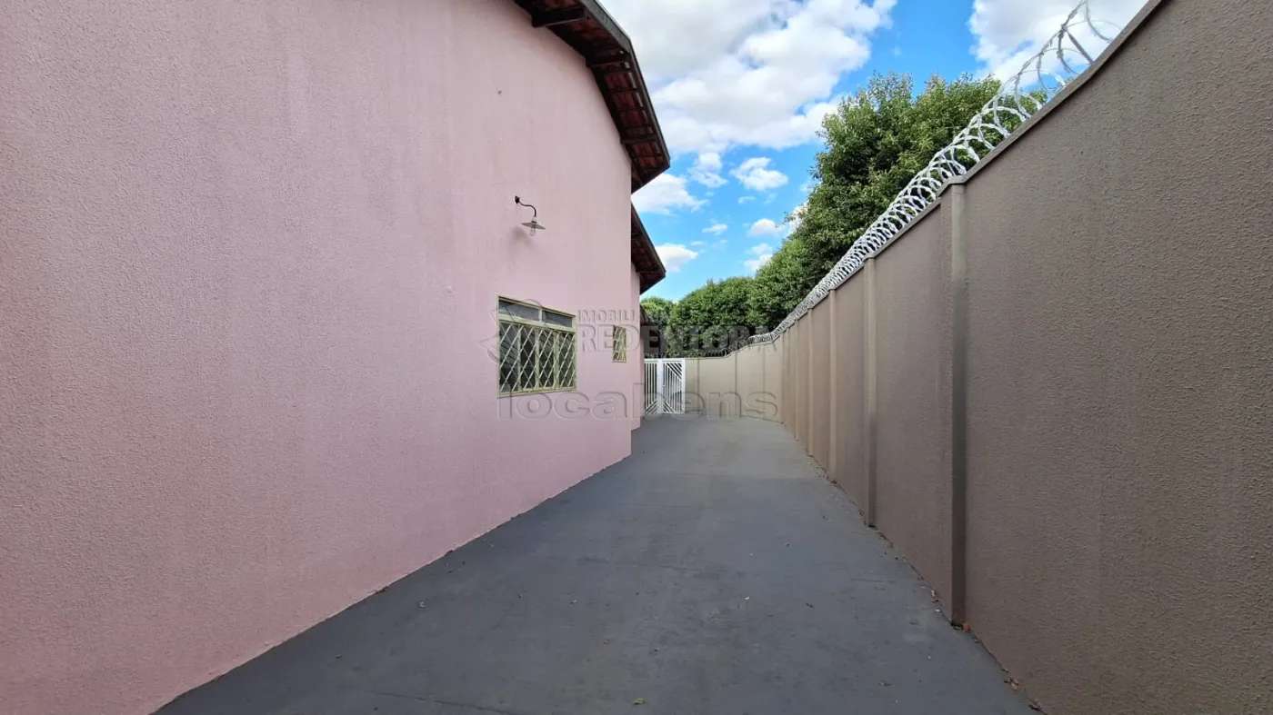 Alugar Casa / Padrão em São José do Rio Preto R$ 2.000,00 - Foto 30