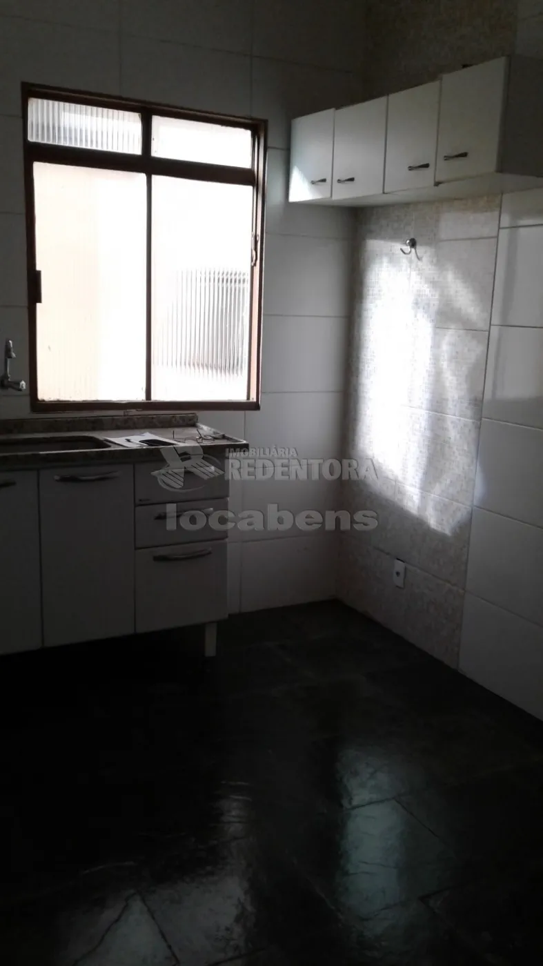 Alugar Apartamento / Padrão em São José do Rio Preto R$ 750,00 - Foto 13