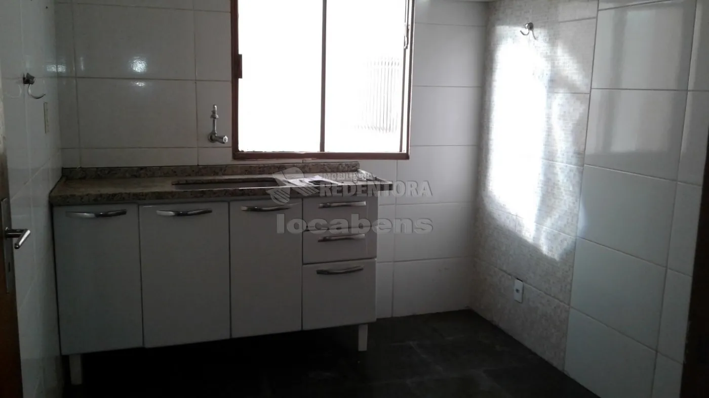 Alugar Apartamento / Padrão em São José do Rio Preto R$ 750,00 - Foto 14