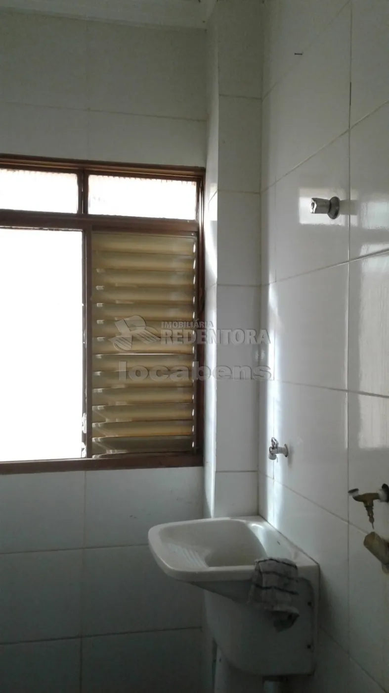 Alugar Apartamento / Padrão em São José do Rio Preto R$ 750,00 - Foto 16