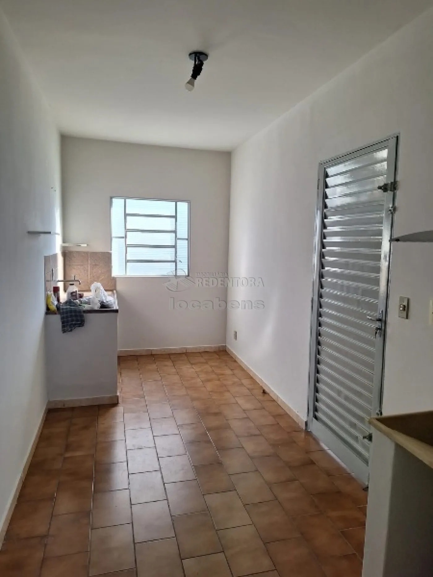 Alugar Casa / Padrão em São José do Rio Preto R$ 1.500,00 - Foto 6