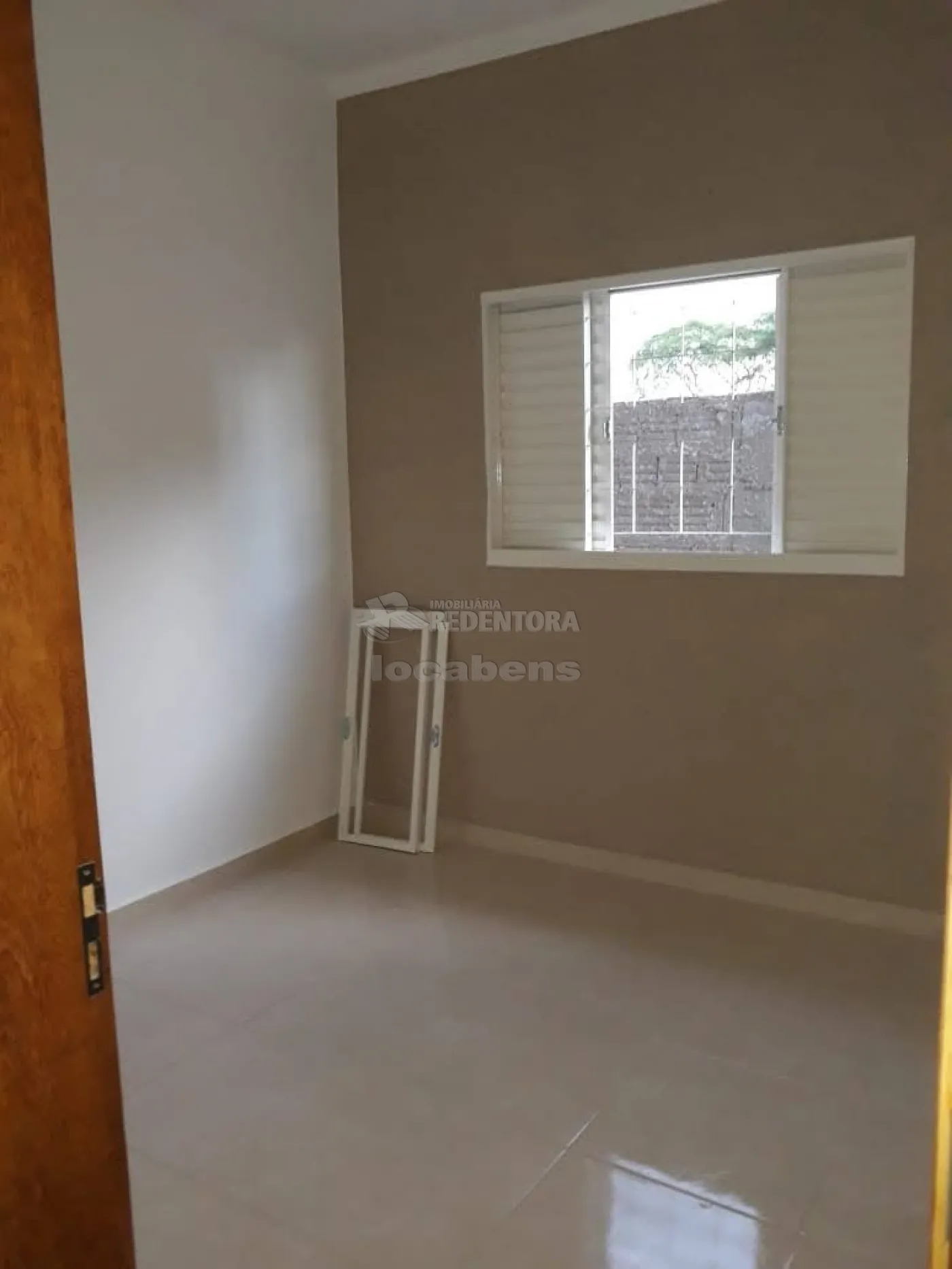 Comprar Casa / Padrão em São José do Rio Preto R$ 265.000,00 - Foto 4