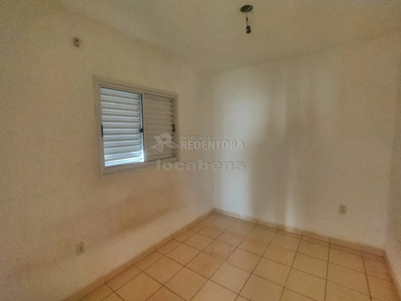 Alugar Casa / Padrão em São José do Rio Preto R$ 2.000,00 - Foto 9