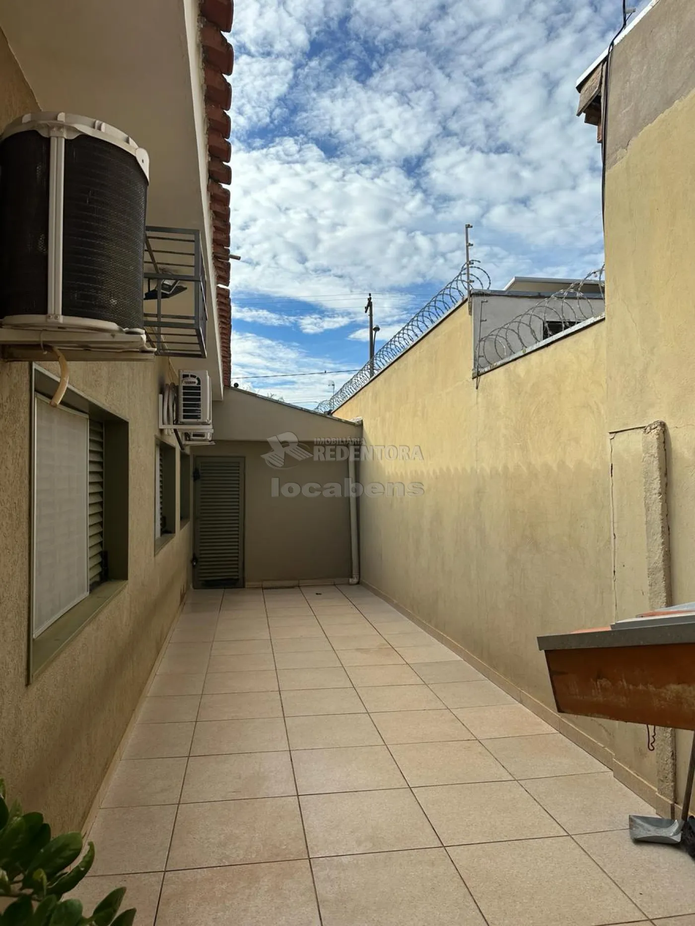 Comprar Casa / Padrão em São José do Rio Preto R$ 550.000,00 - Foto 2