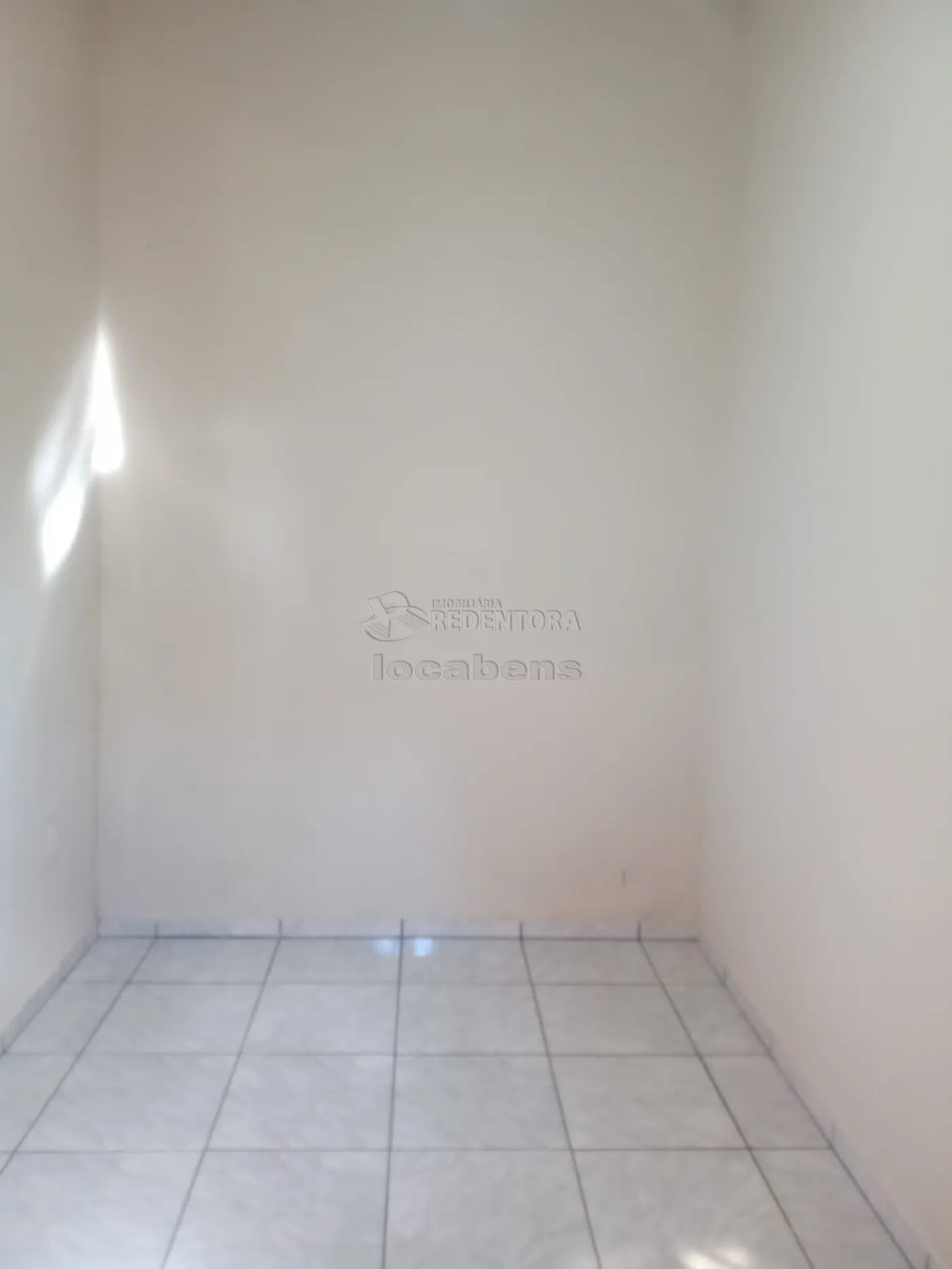 Alugar Casa / Padrão em São José do Rio Preto R$ 1.200,00 - Foto 16