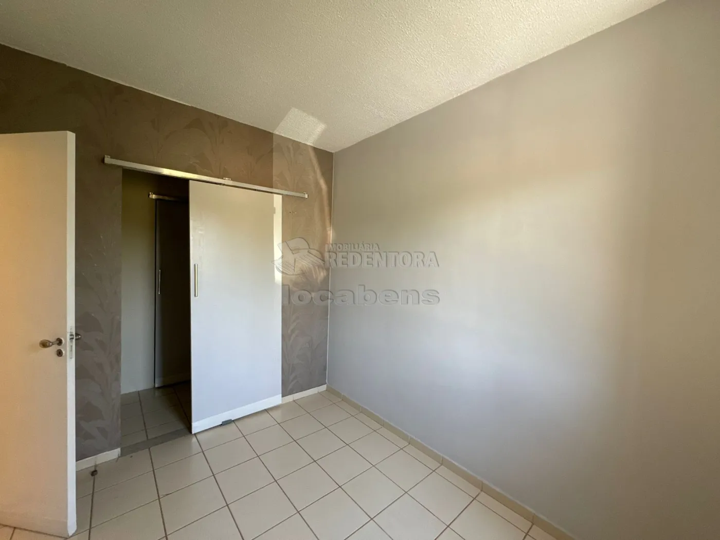 Alugar Casa / Condomínio em São José do Rio Preto R$ 1.800,00 - Foto 5