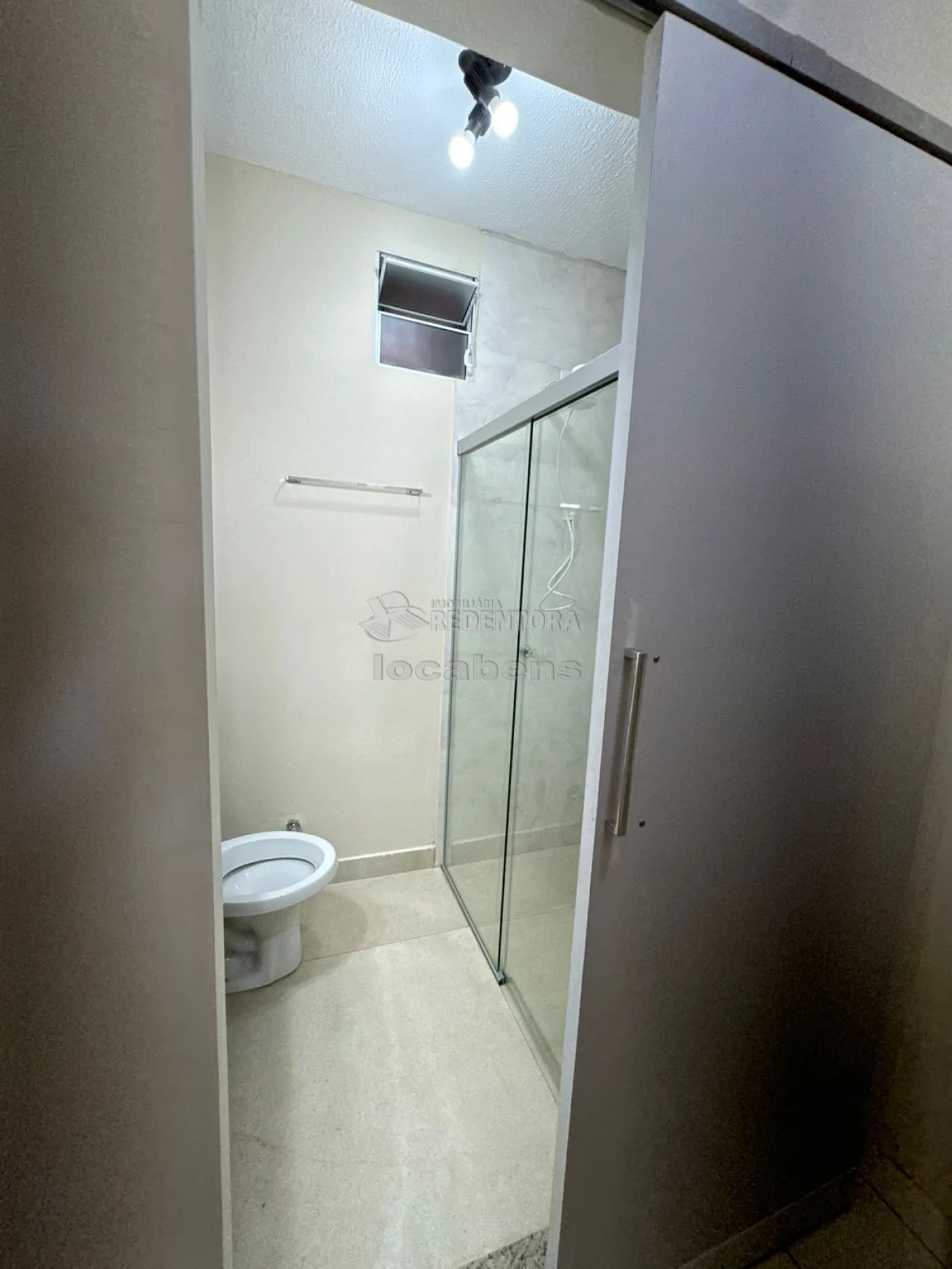 Alugar Casa / Condomínio em São José do Rio Preto R$ 1.800,00 - Foto 8