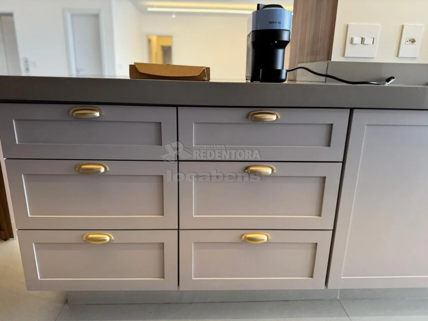 Apartamento à venda com 3 quartos, 230m² - Foto 11