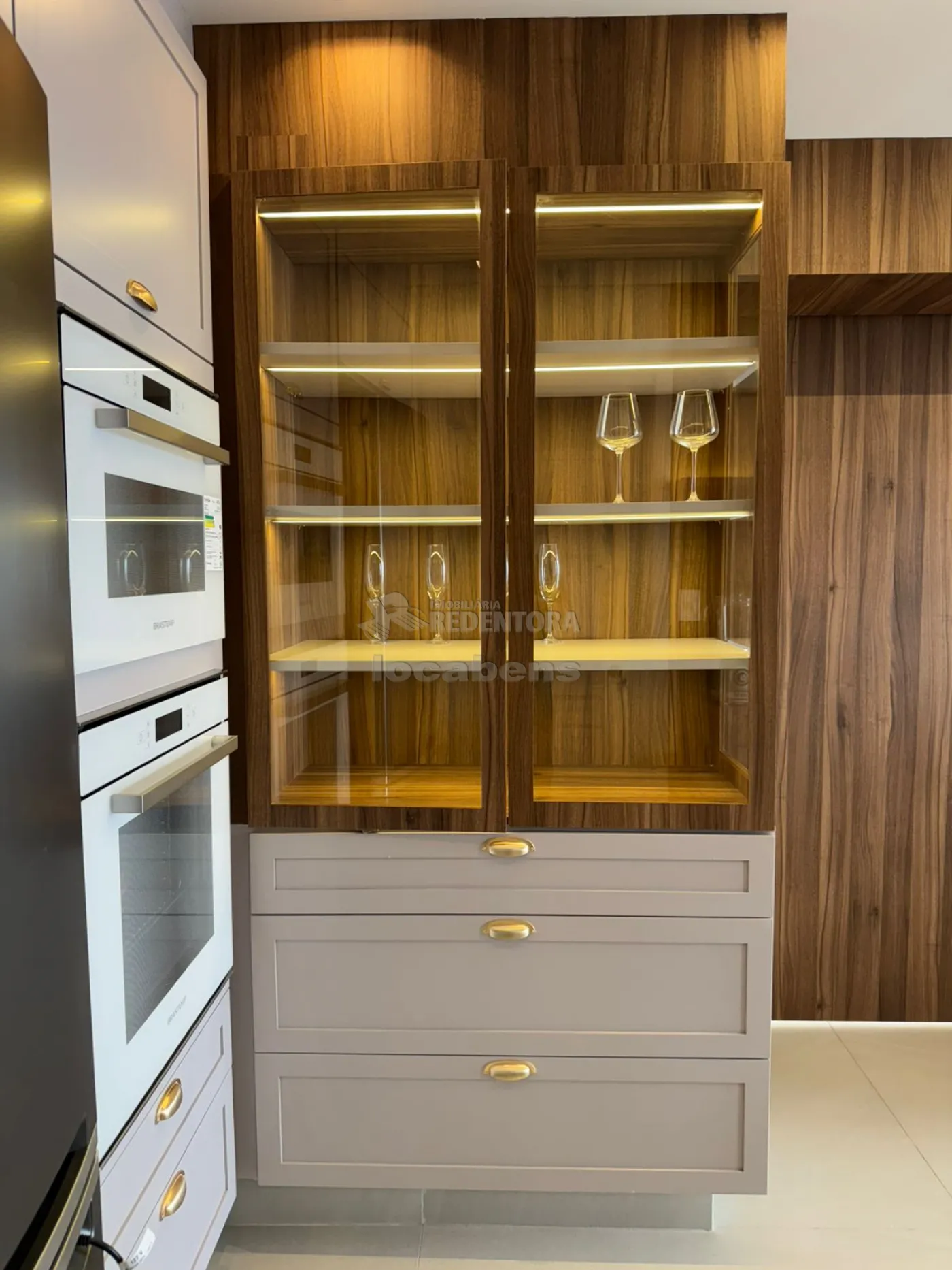 Apartamento à venda com 3 quartos, 230m² - Foto 5