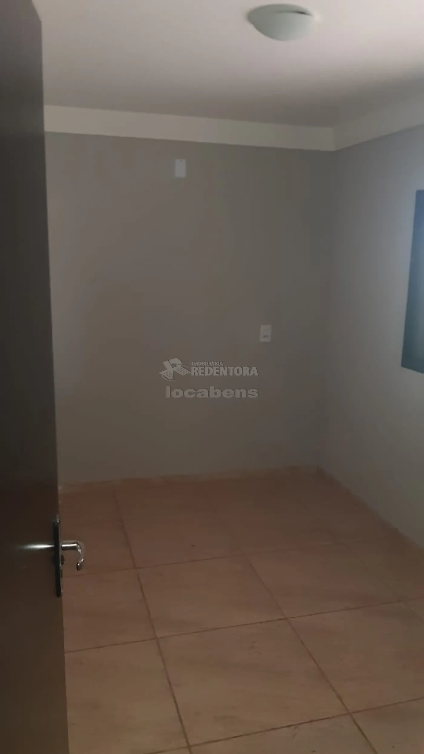 Sobrado à venda com 4 quartos, 200m² - Foto 2