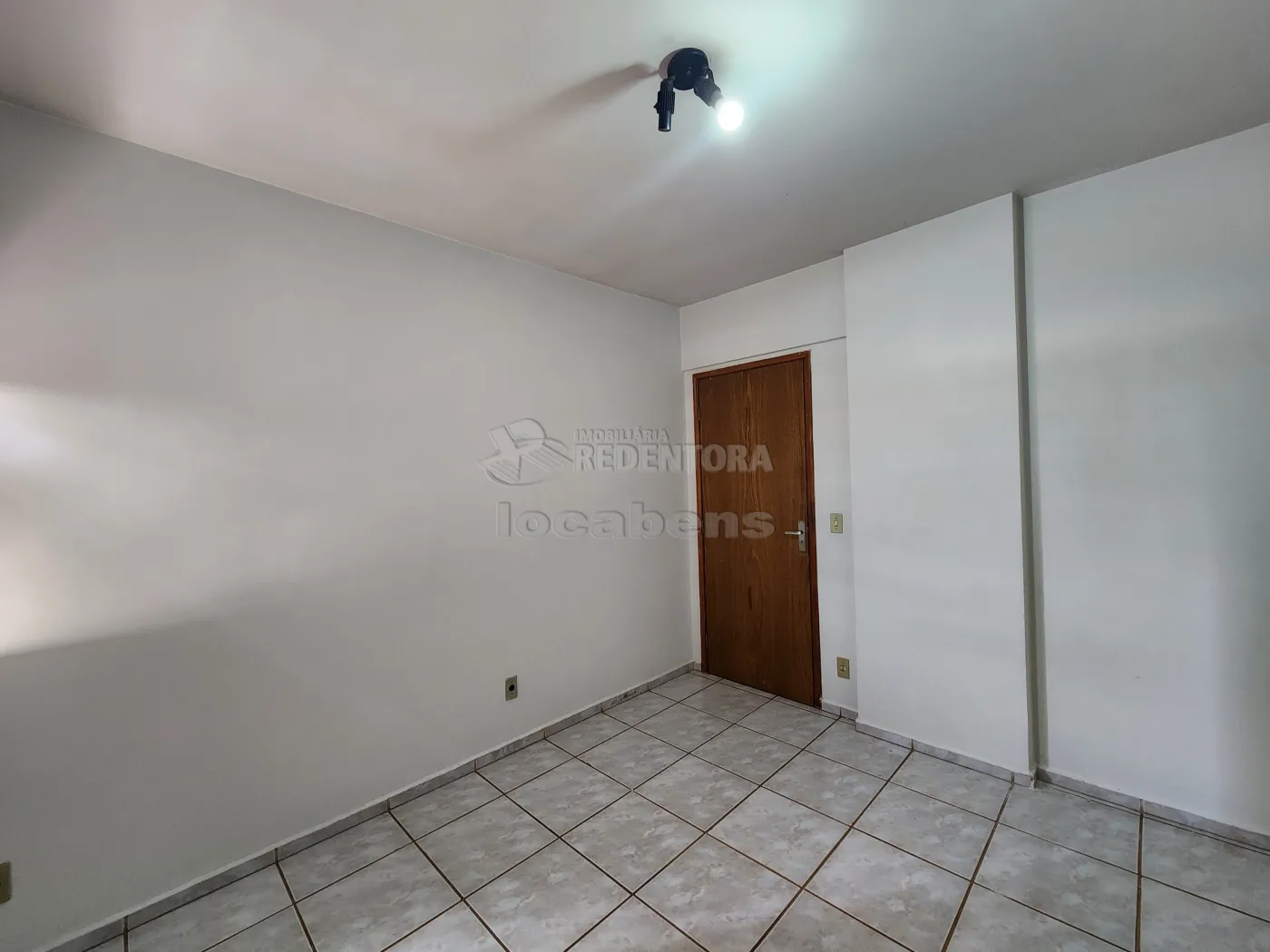 Alugar Apartamento / Padrão em São José do Rio Preto R$ 1.200,00 - Foto 14