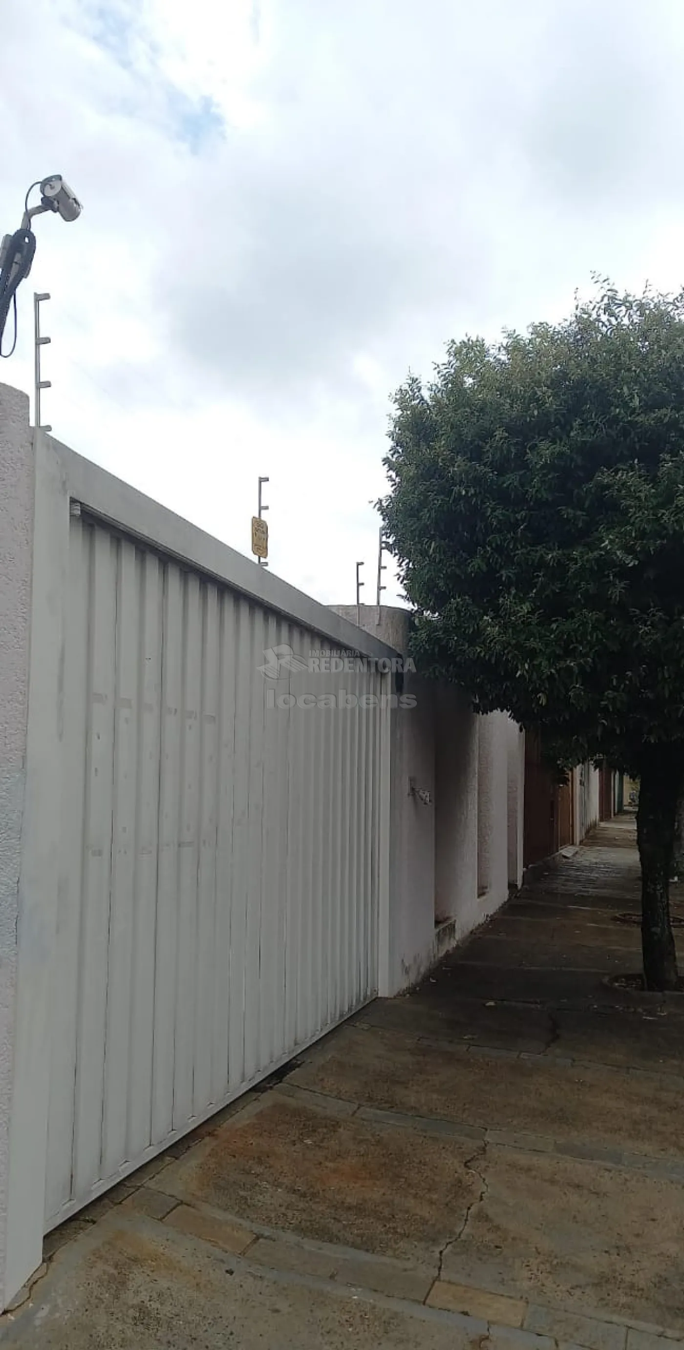 Alugar Casa / Padrão em São José do Rio Preto R$ 3.500,00 - Foto 2