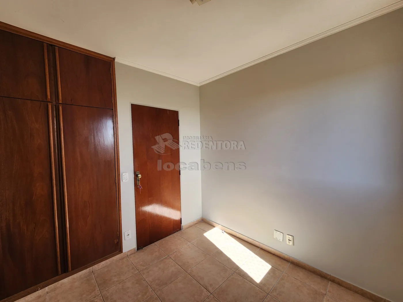 Alugar Apartamento / Padrão em São José do Rio Preto R$ 1.000,00 - Foto 6