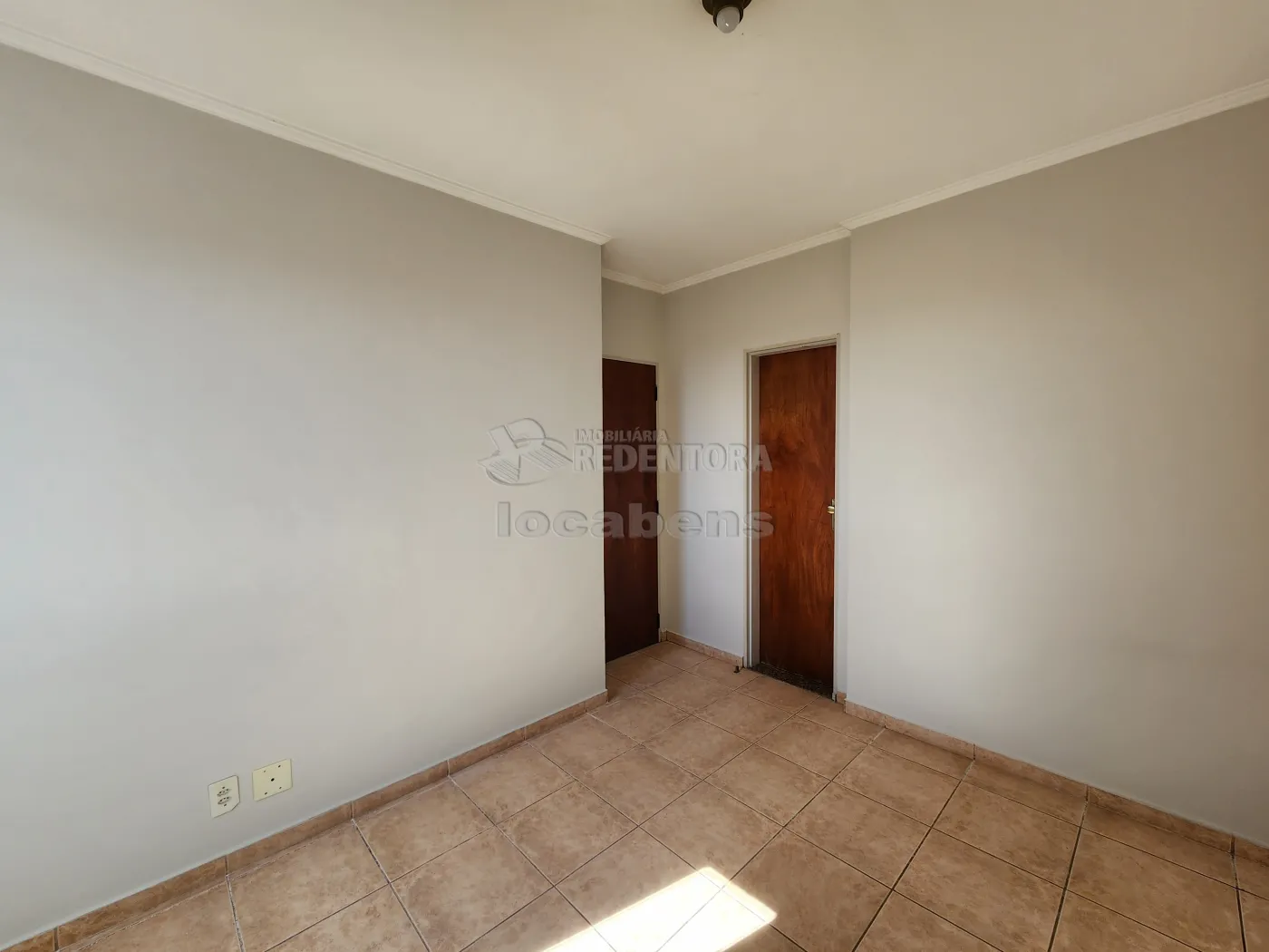 Alugar Apartamento / Padrão em São José do Rio Preto R$ 1.000,00 - Foto 8