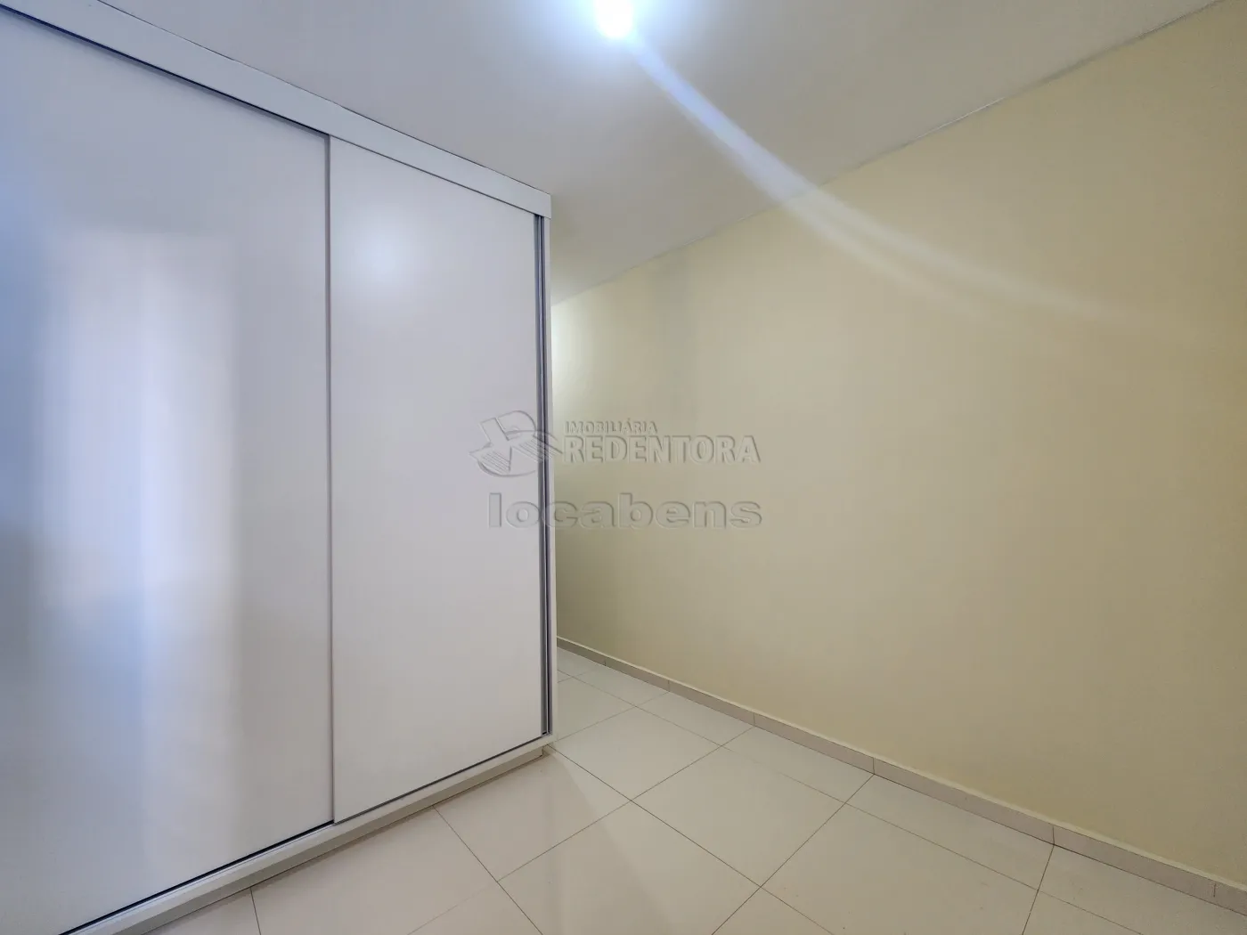 Alugar Apartamento / Padrão em São José do Rio Preto R$ 1.800,00 - Foto 5