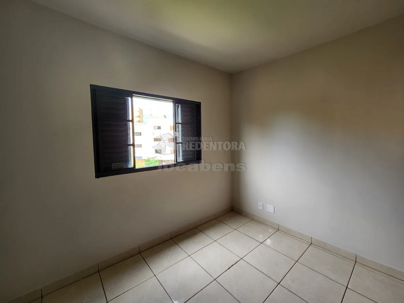 Alugar Apartamento / Padrão em São José do Rio Preto R$ 1.100,00 - Foto 8