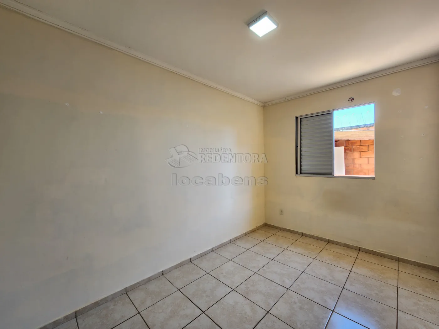 Alugar Casa / Condomínio em São José do Rio Preto R$ 1.300,00 - Foto 6