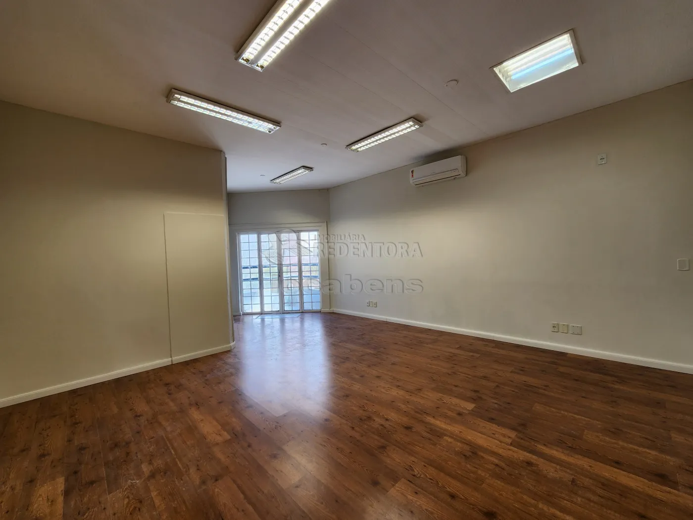 Alugar Comercial / Sala em São José do Rio Preto R$ 2.500,00 - Foto 6