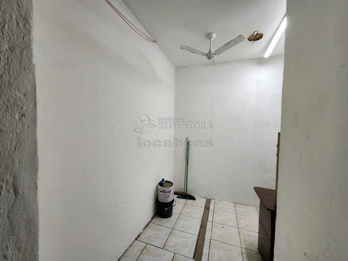 Alugar Comercial / Salão em São José do Rio Preto R$ 2.300,00 - Foto 2