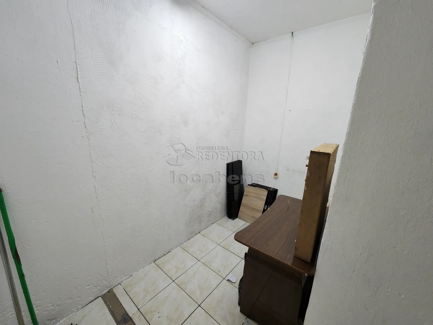 Alugar Comercial / Salão em São José do Rio Preto R$ 2.300,00 - Foto 3