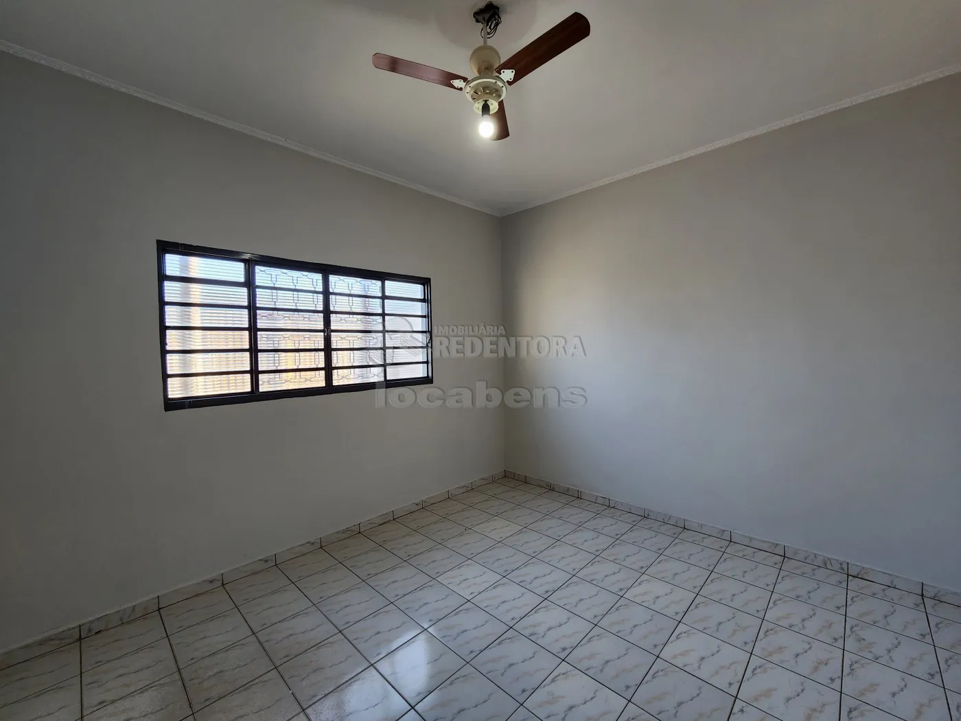 Alugar Casa / Padrão em São José do Rio Preto R$ 2.400,00 - Foto 2