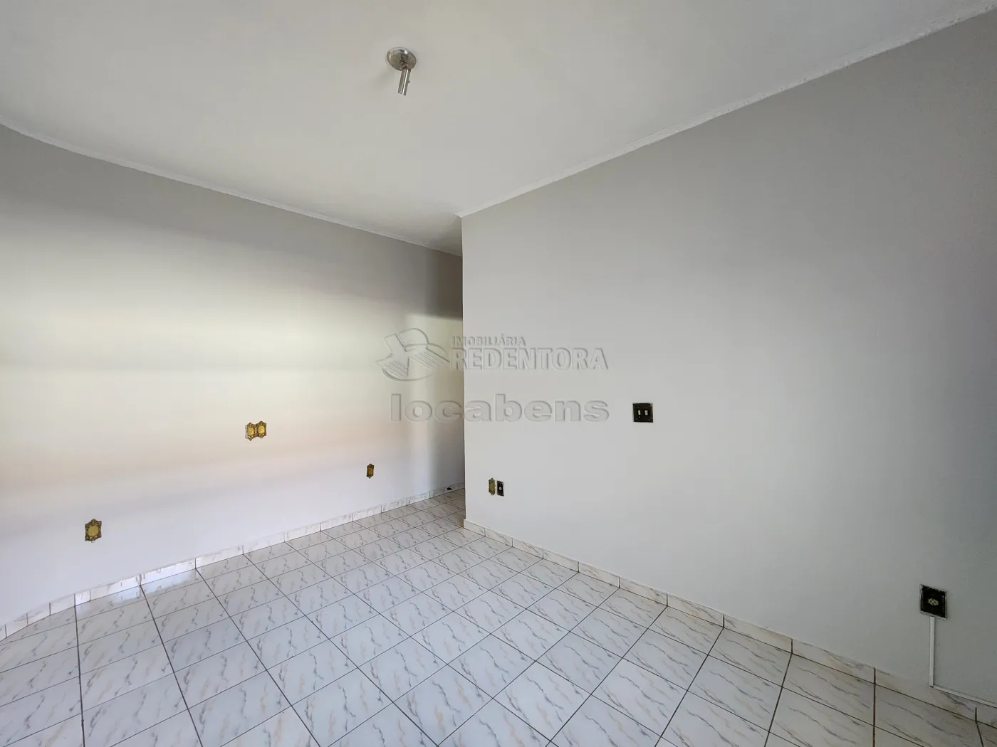 Alugar Casa / Padrão em São José do Rio Preto R$ 2.400,00 - Foto 10