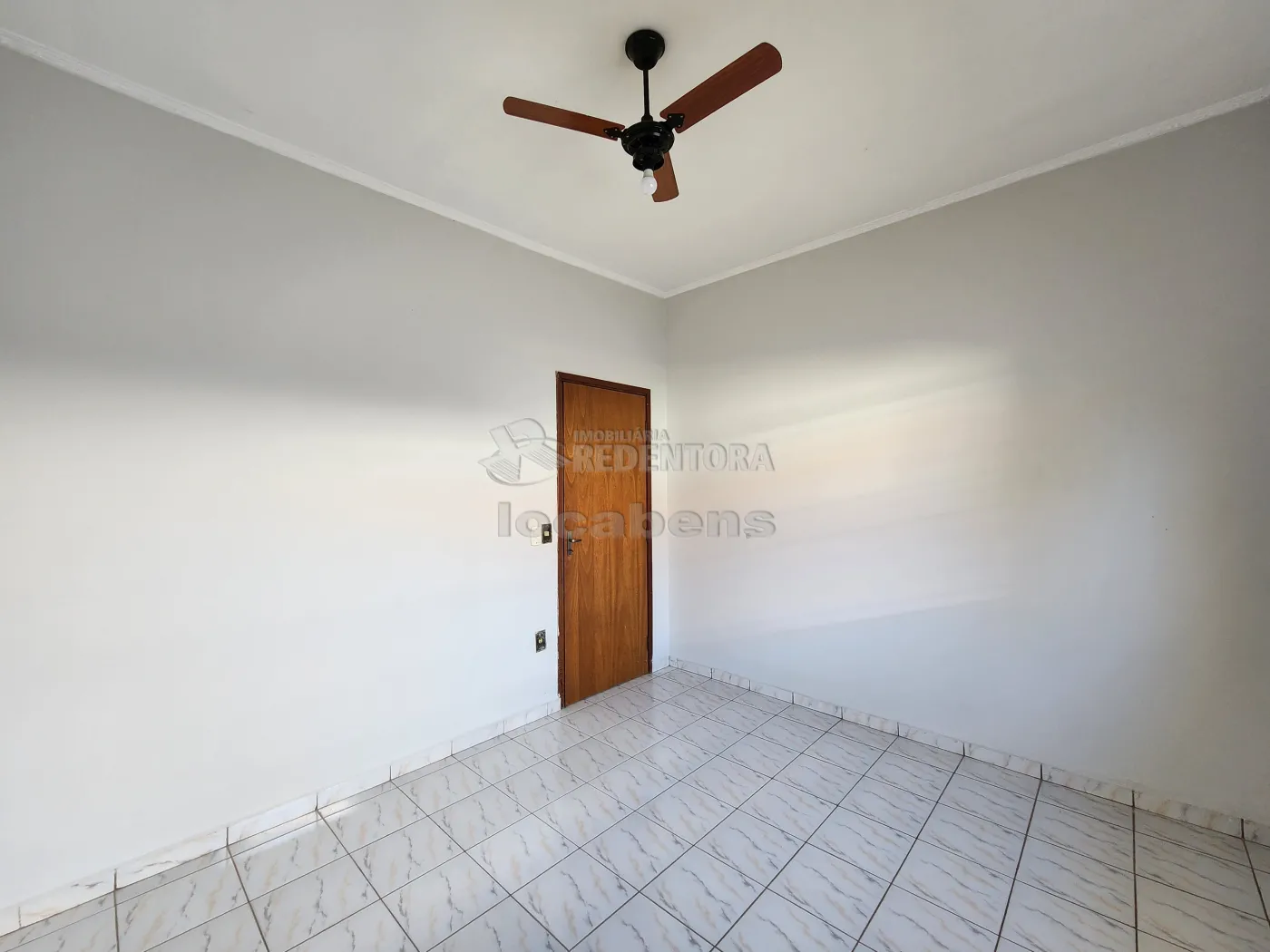 Alugar Casa / Padrão em São José do Rio Preto R$ 2.400,00 - Foto 13