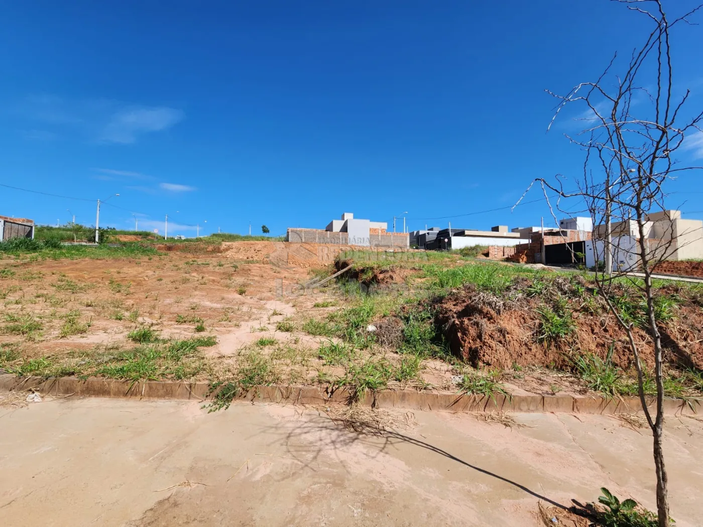 Comprar Terreno / Padrão em São José do Rio Preto R$ 430.000,00 - Foto 1