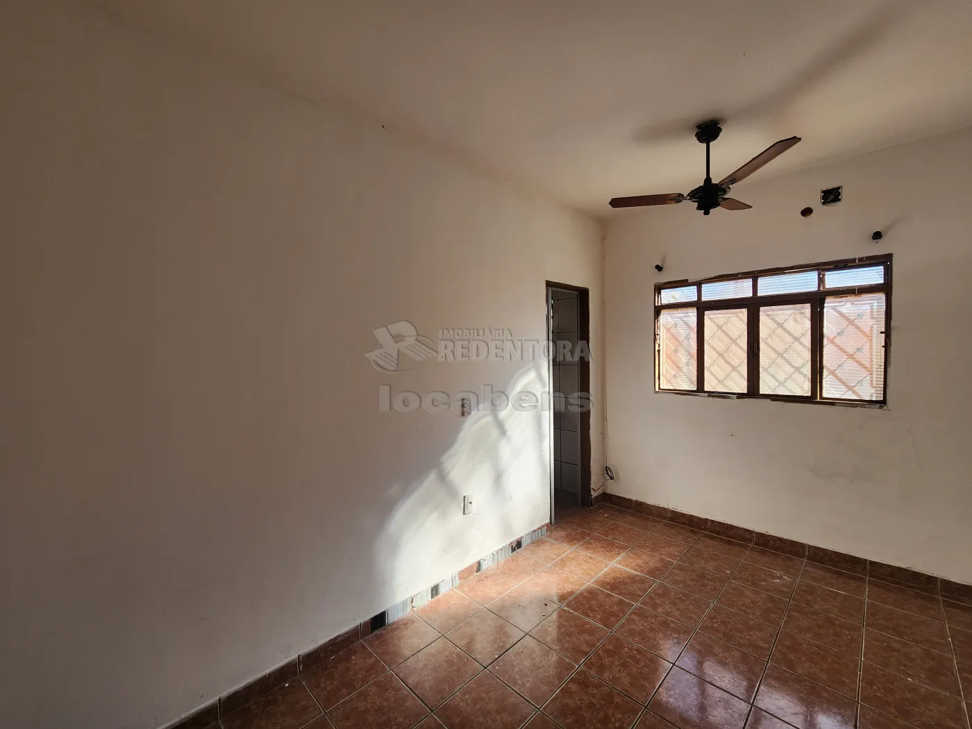 Depósito-Galpão-Armazém para alugar, 122m² - Foto 4