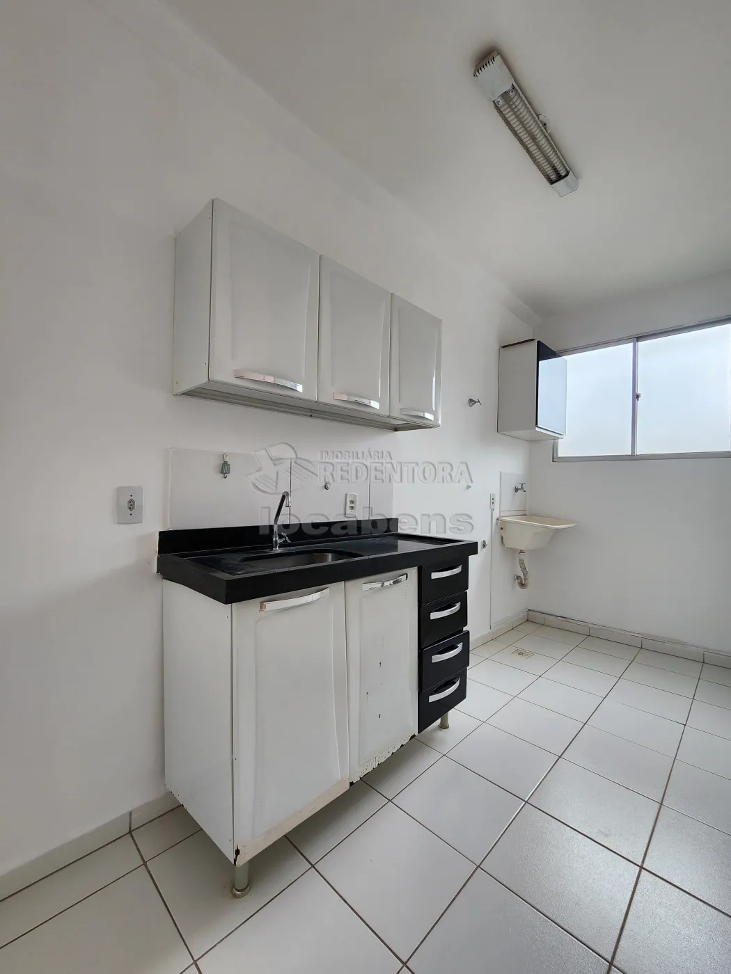 Alugar Apartamento / Padrão em São José do Rio Preto R$ 750,00 - Foto 3